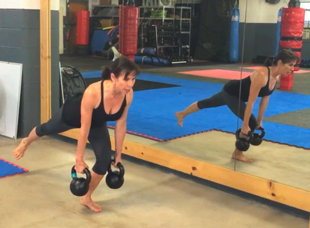 Andrea Du Cane Single-Leg Deadlift